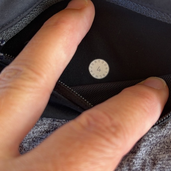 Lululemon - Picture 4 of 4